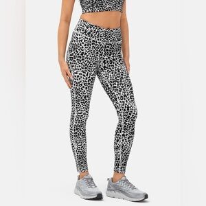 Outdoor Voices TechSweat™ Flex 7/8 Legging in Snow Leopard - Small
